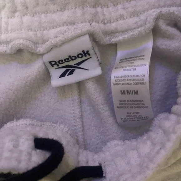 Men’s Reebok sweatpants - Picture 2 of 4